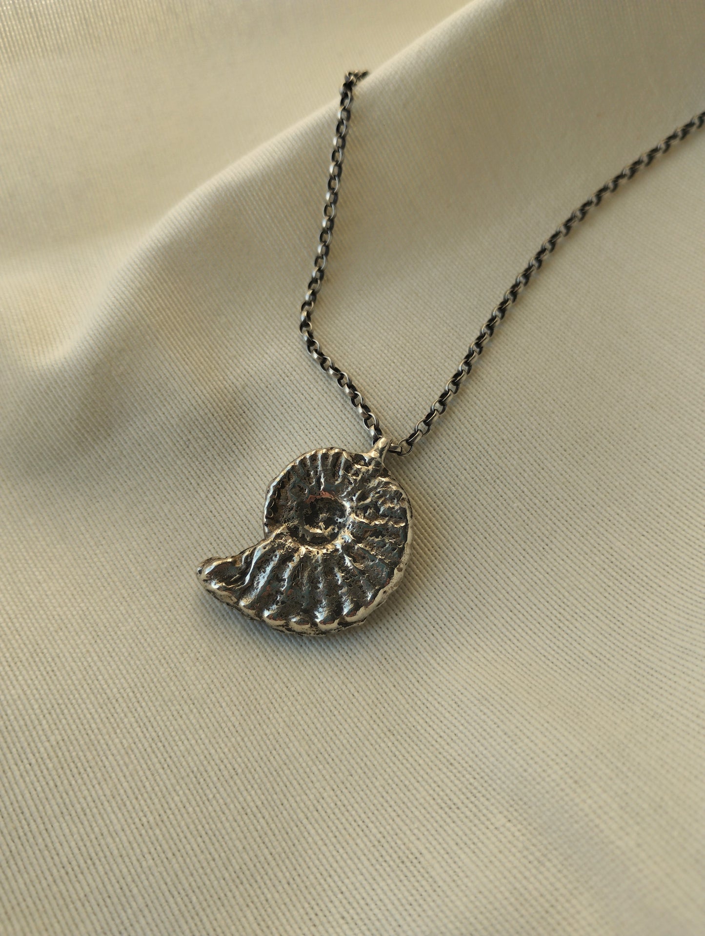 SERPENT DE PIERRE Collier argent